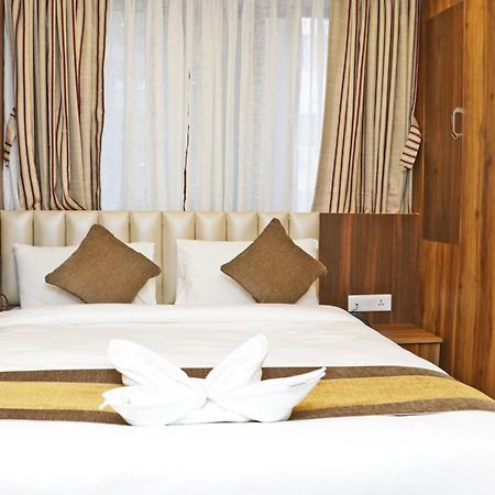 Hotel Airport Gurkha カトマンズ エクステリア 写真