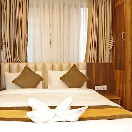 Hotel Airport Gurkha カトマンズ エクステリア 写真