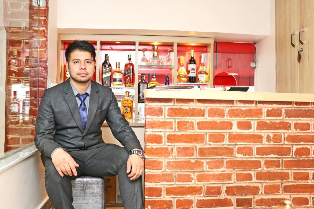 Hotel Airport Gurkha カトマンズ エクステリア 写真