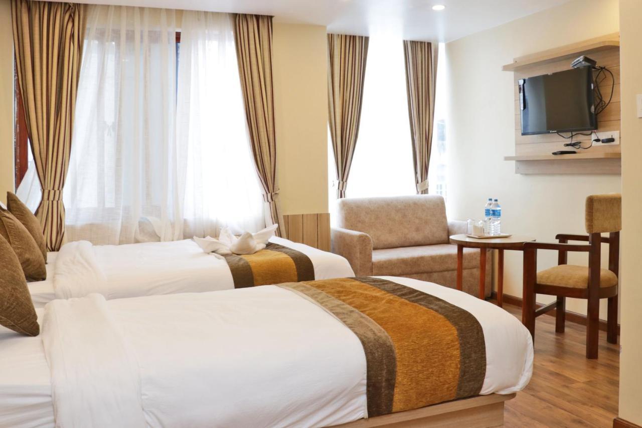 Hotel Airport Gurkha カトマンズ エクステリア 写真